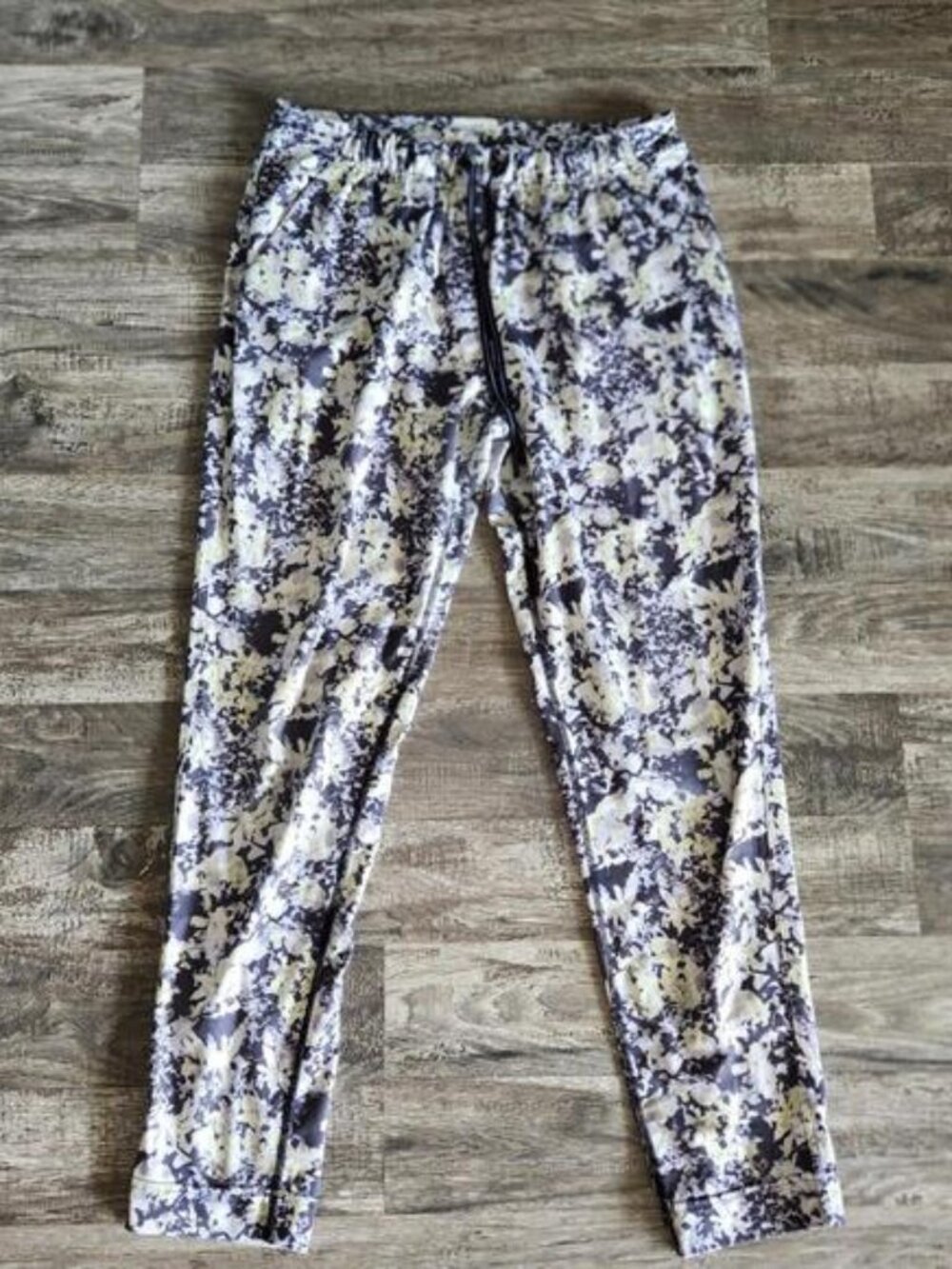 Lululemon Jet Crop Slim